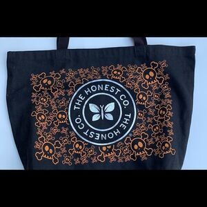 New THE HONEST CO tote bag skulls black silver